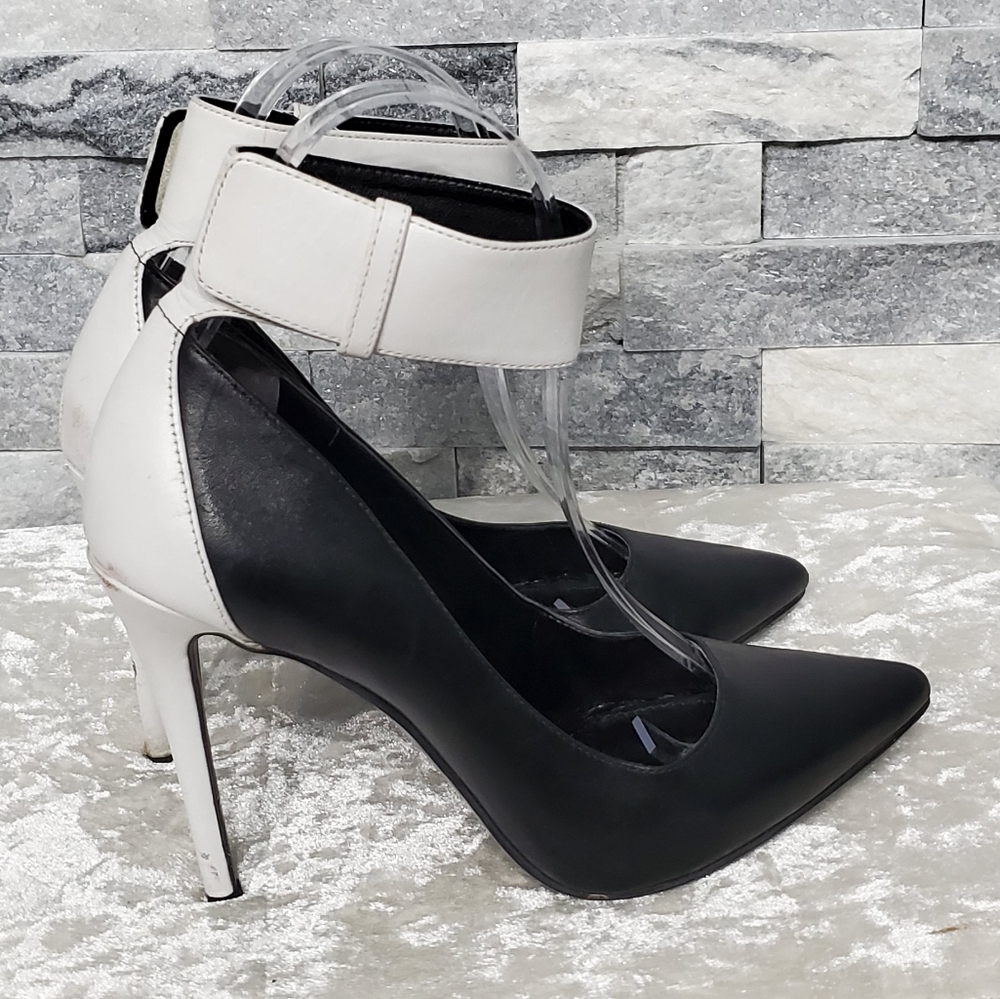 Enzo Angiolini Color Block Pointed Front Close To… - image 1